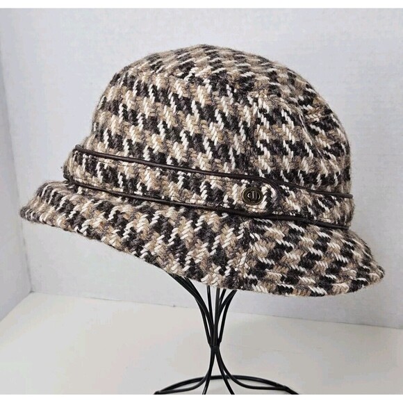 Coach Hat M/L Wool Camel Kangol Style Bucket Hat Womens Used